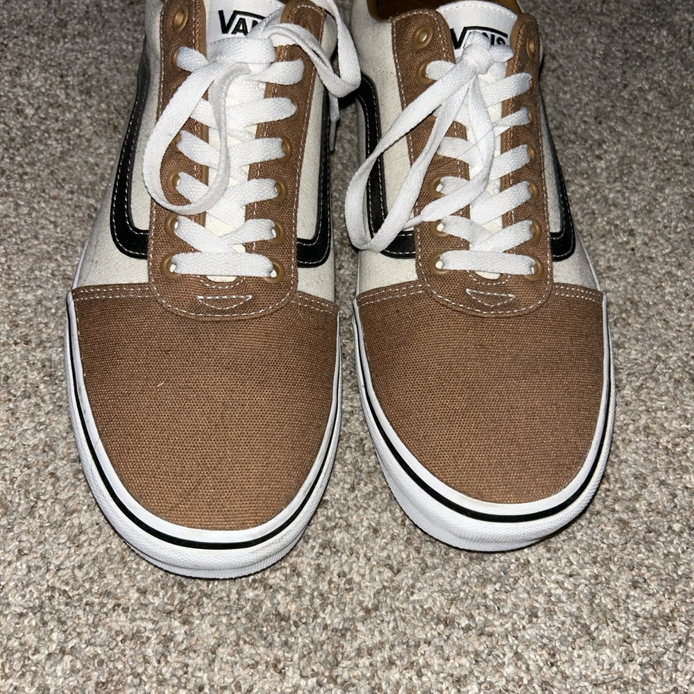 Vans Men's Tan and White Sneakers
